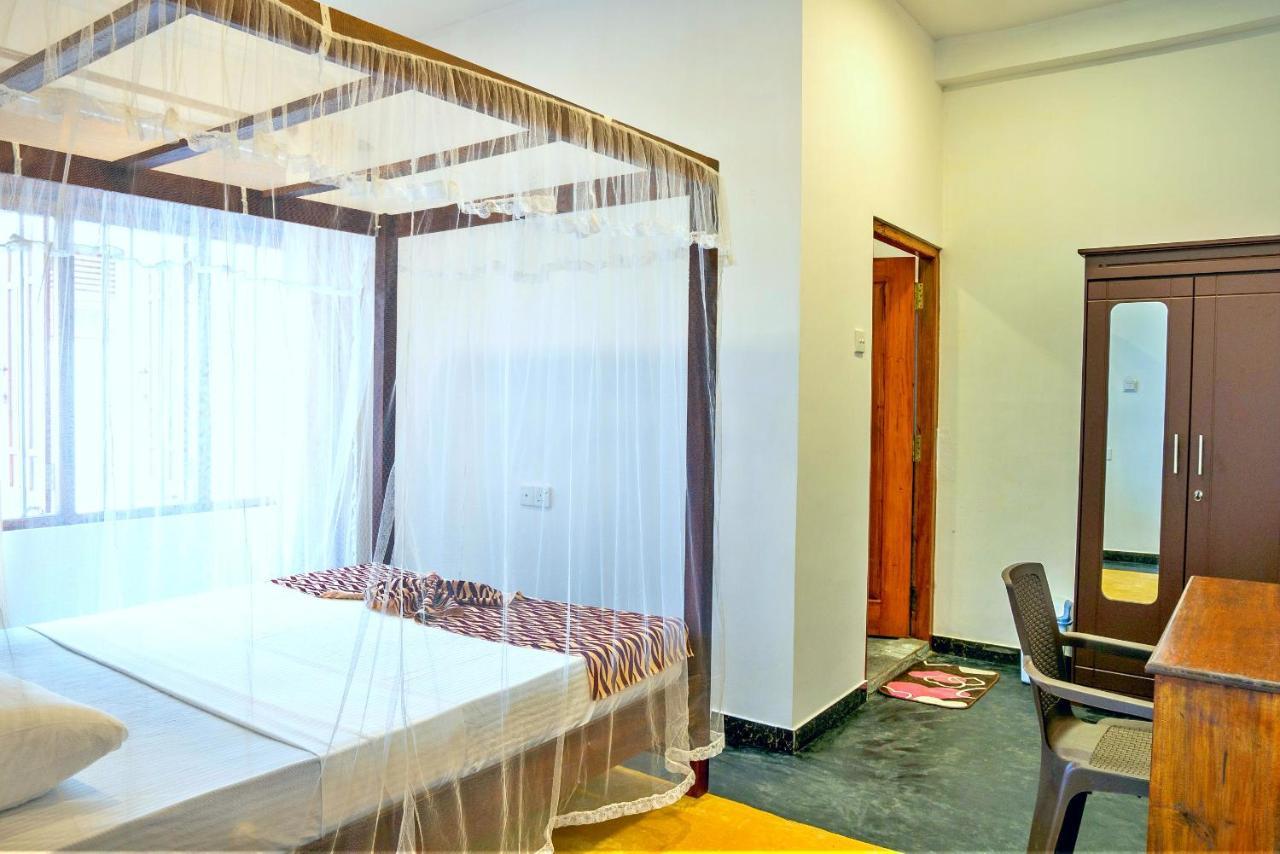 Ocean Bay Surf Resort Weligama Exterior photo